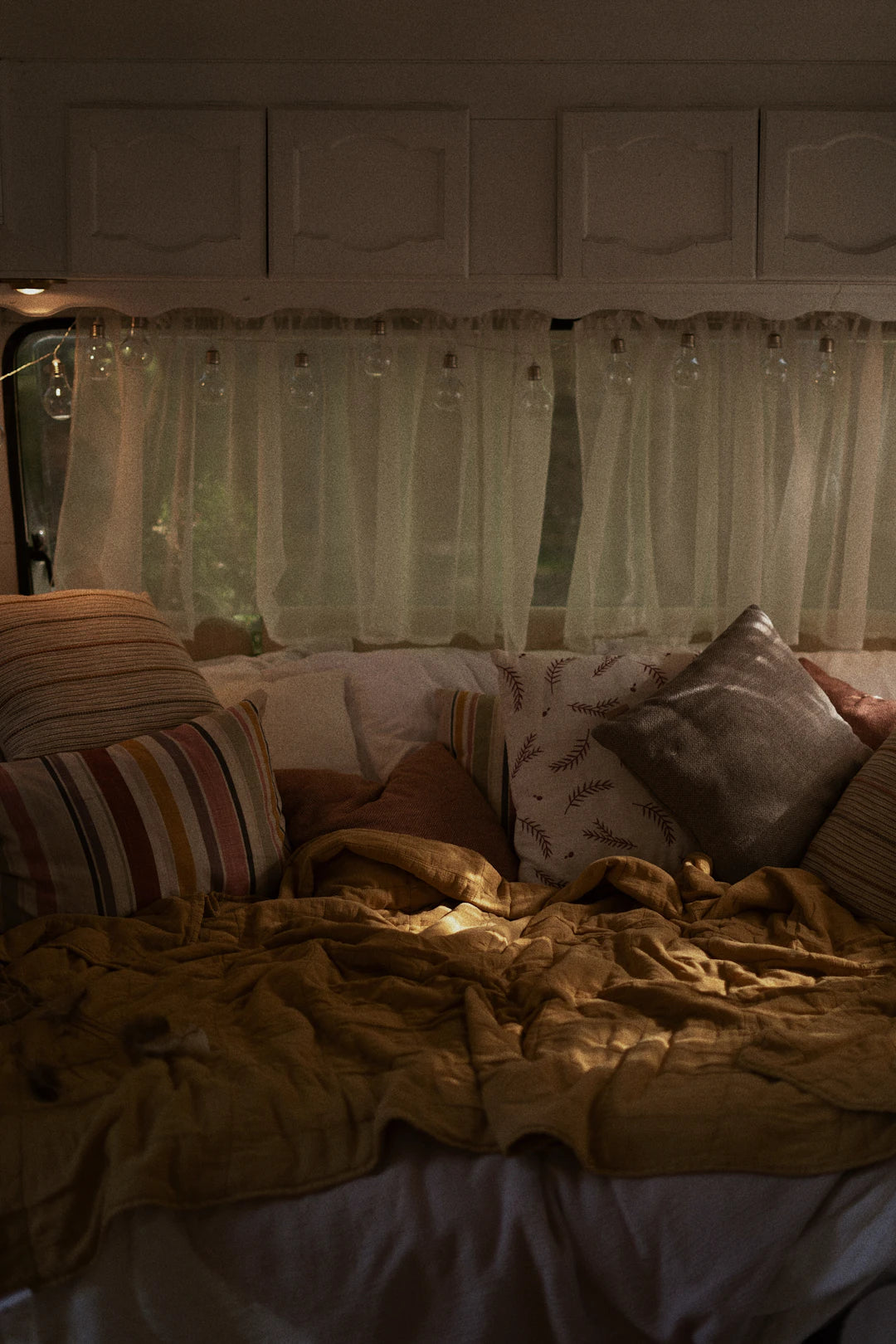 Transform Your Space Seasonal Home Decor Tips for Sofa Beds